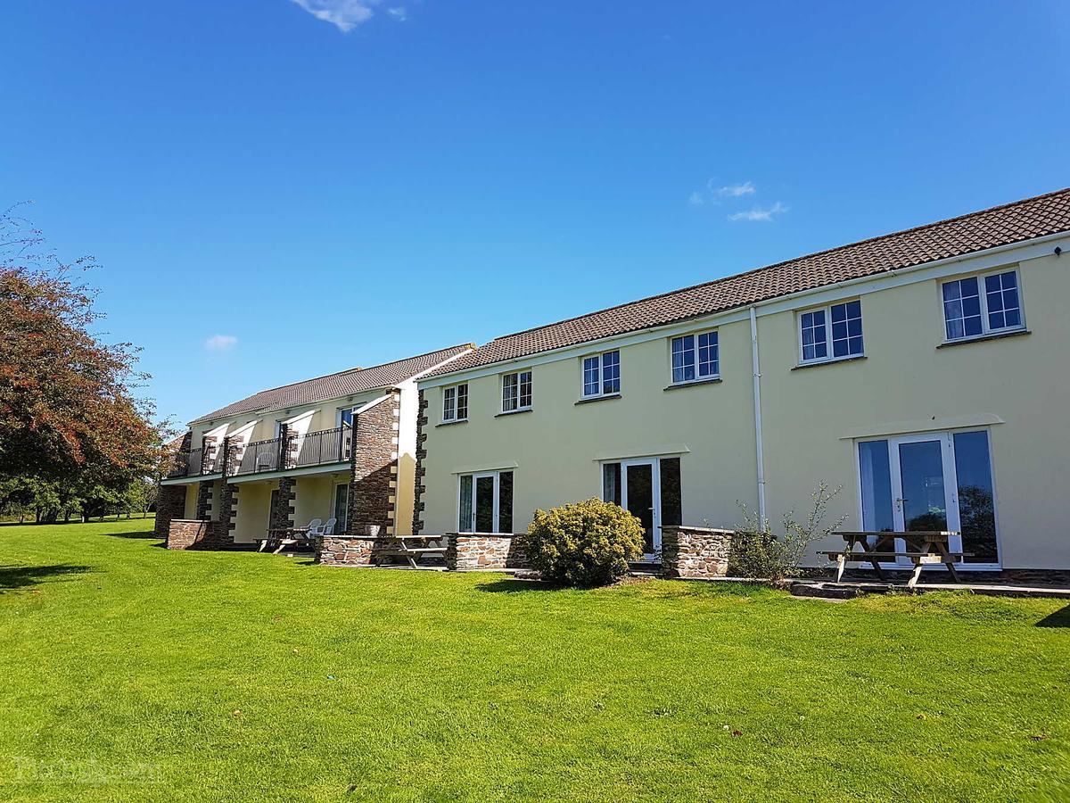 Carvynick Holiday Park Saint Enoder Bagian luar foto